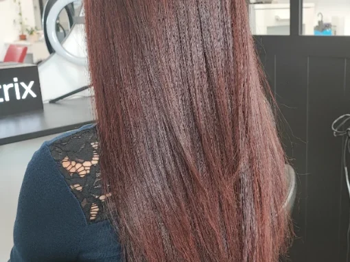 couleur-matrix-par-bea-1ventif-coiffure-66 brushing-lisse-cheveux-long
